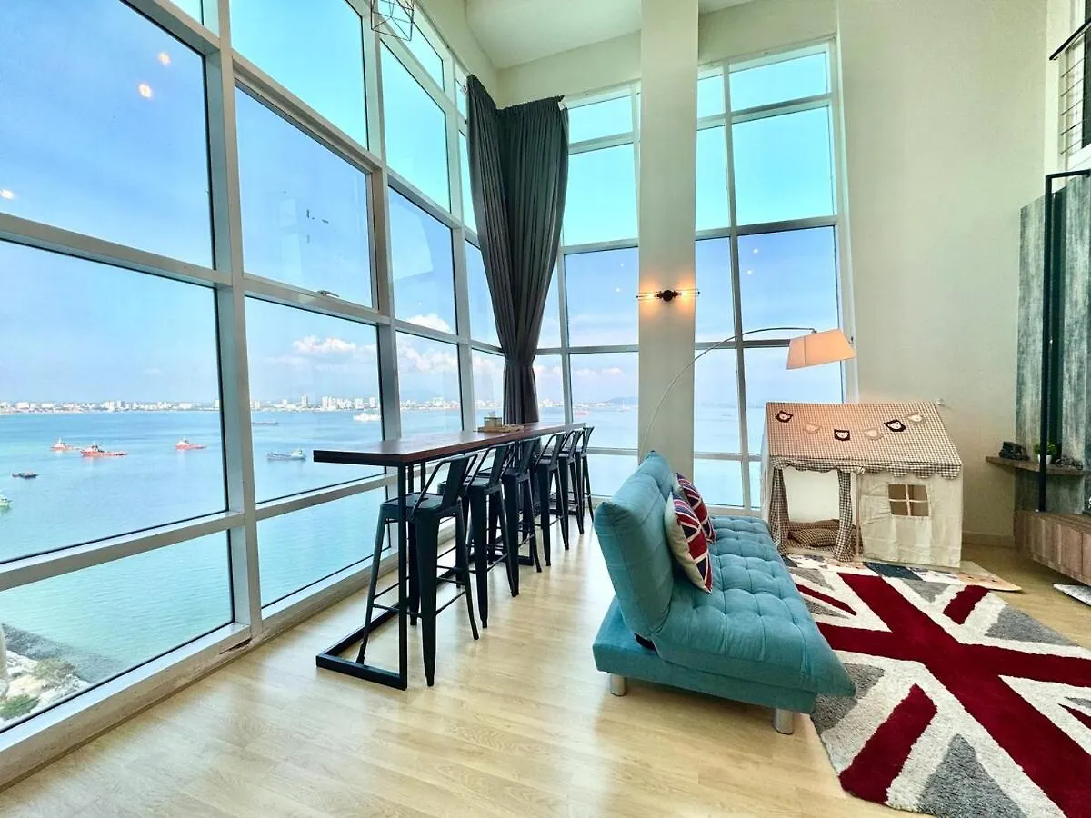 דירה Jelutong Maritime Suite #Pool Table #Kids Area #Full Seaview #Georgetown #6Pax #2Br2Bath #Private Host מלזיה